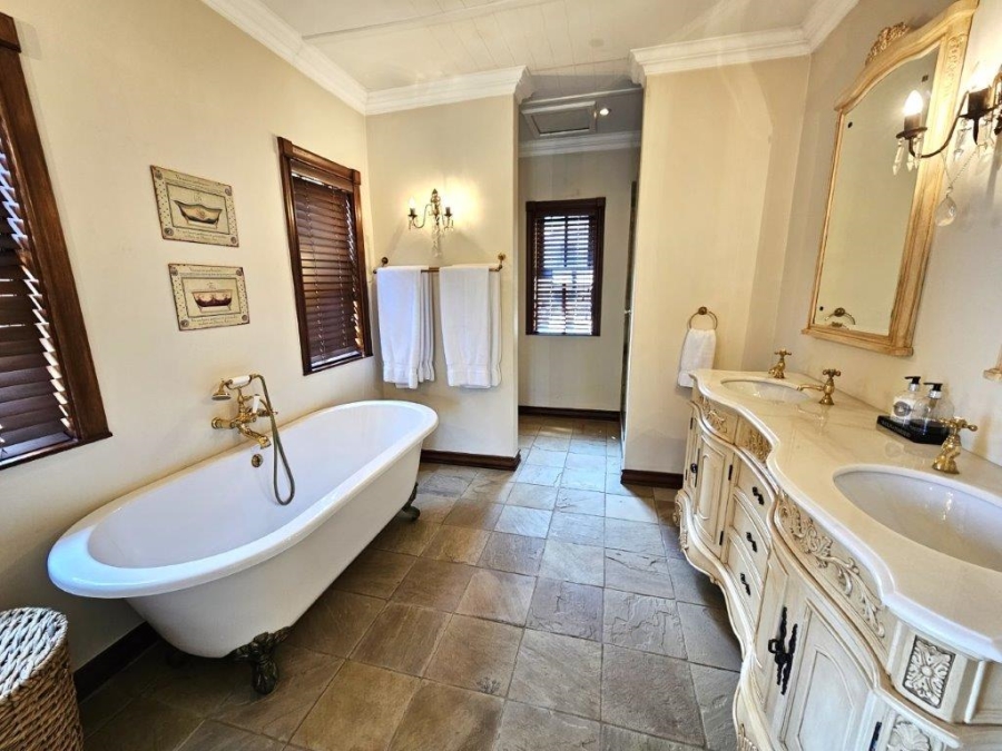 5 Bedroom Property for Sale in Estate D Afrique North West